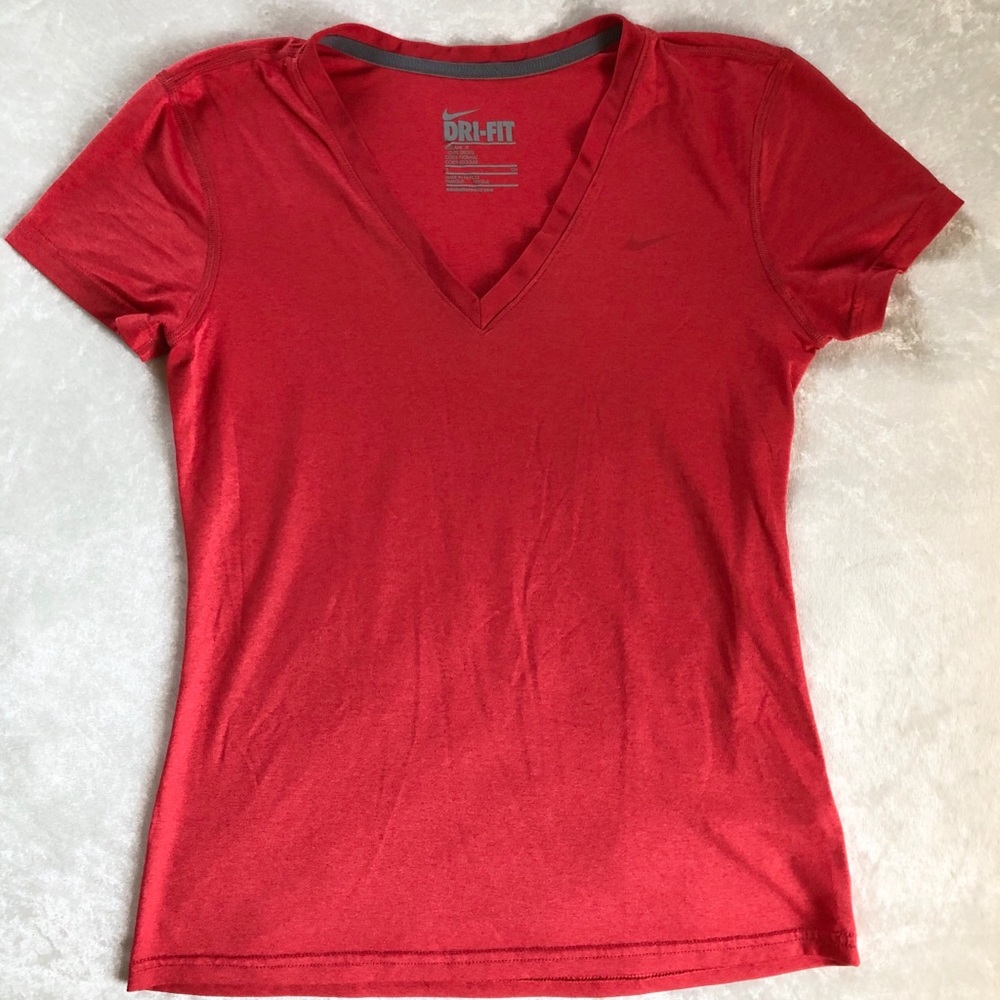 NIKE Dri-Fit Regular Fit Workout Shirt